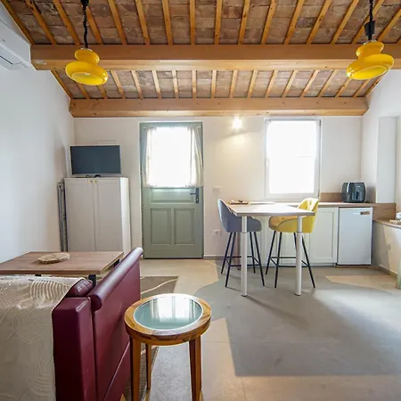 Ad Finem Vilae Apartment